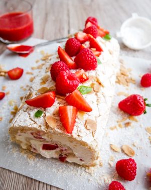 roulade meringue fraises amandes