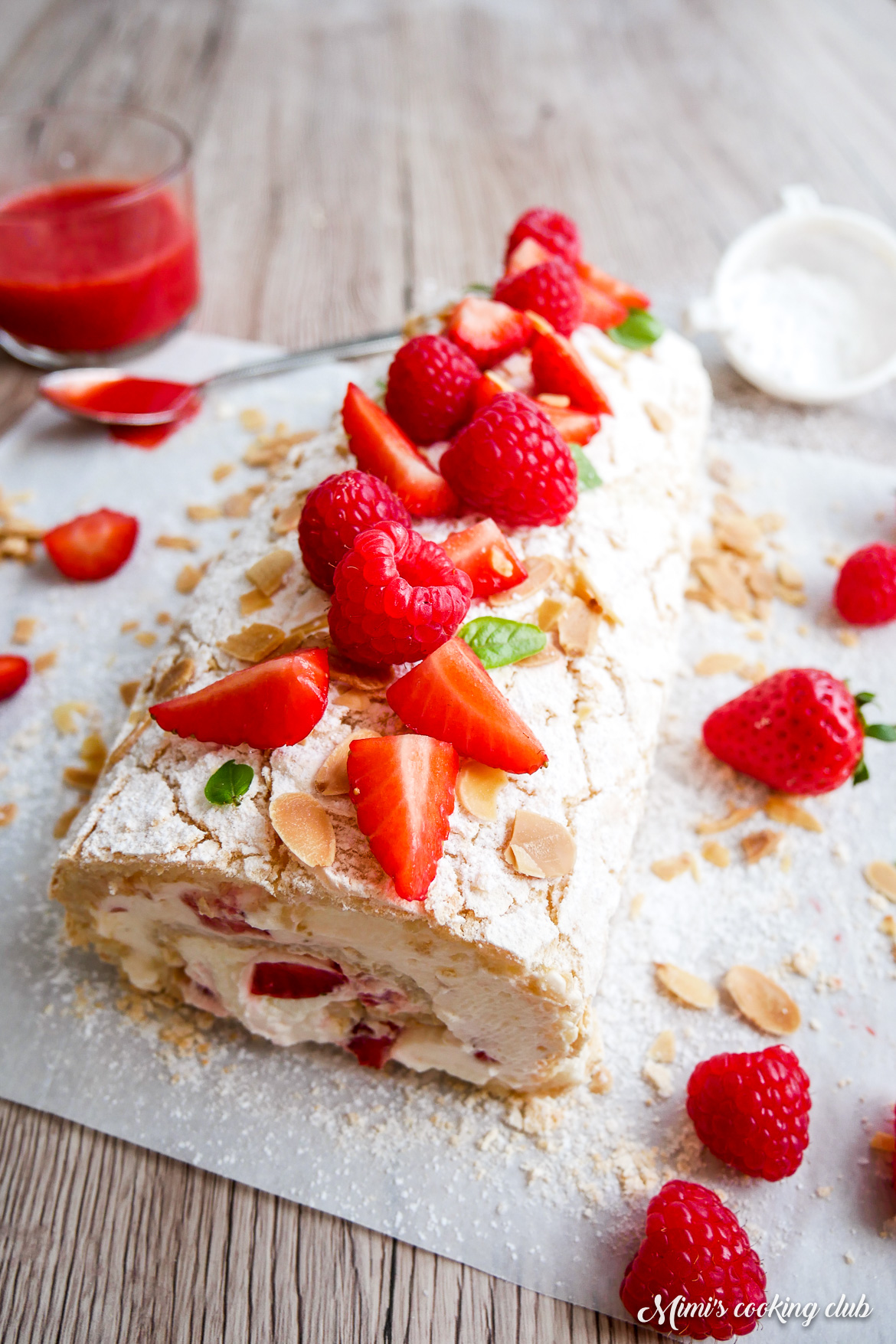 roulade meringue fraises amandes