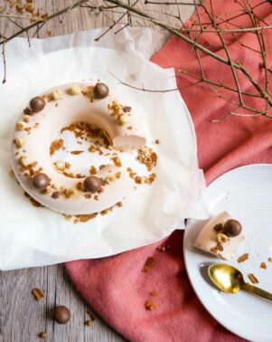 gateau nuage marron et noisette