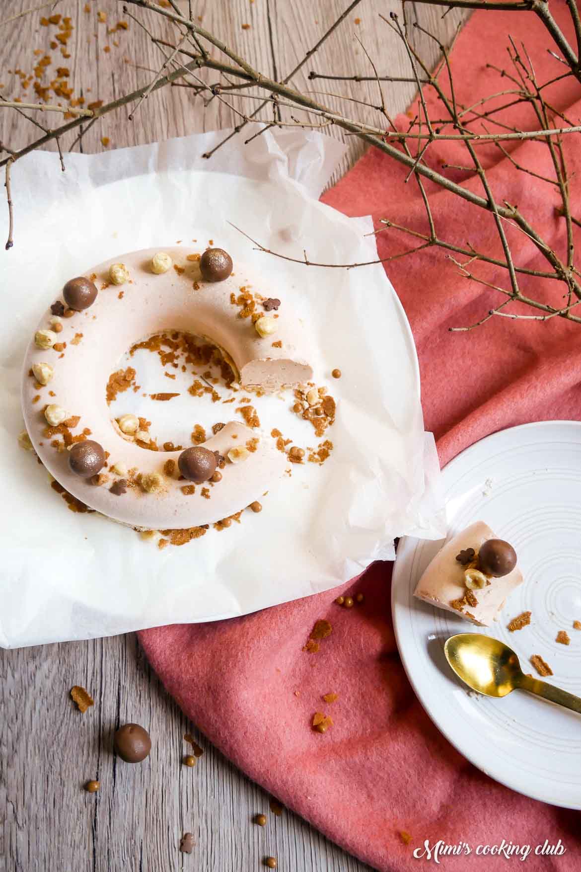 gateau nuage marron et noisette